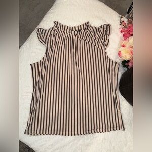 3 x 20$Adrianna Papell Black and Cream Striped Blouse with Ruffle Sleeves Size L